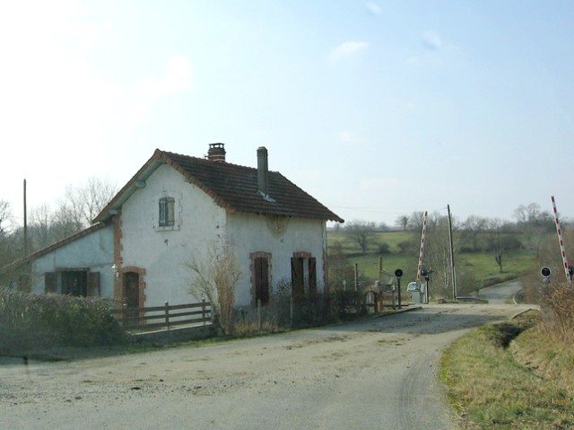 Allier -  - passage à niveau