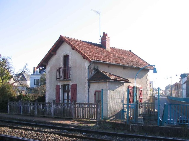 Allier - Commentry - passage à niveau