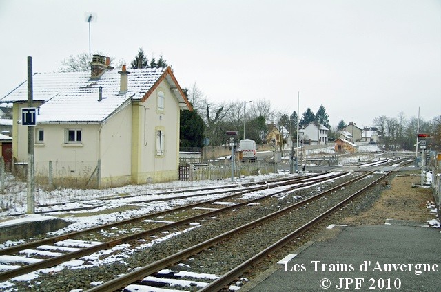 Allier - Dompierre sur Besbre - passage à niveau