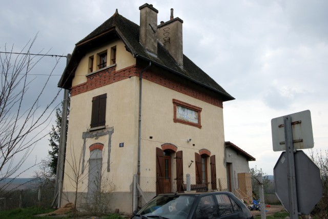 Allier - Le Mayet d'Ecole - passage à niveau