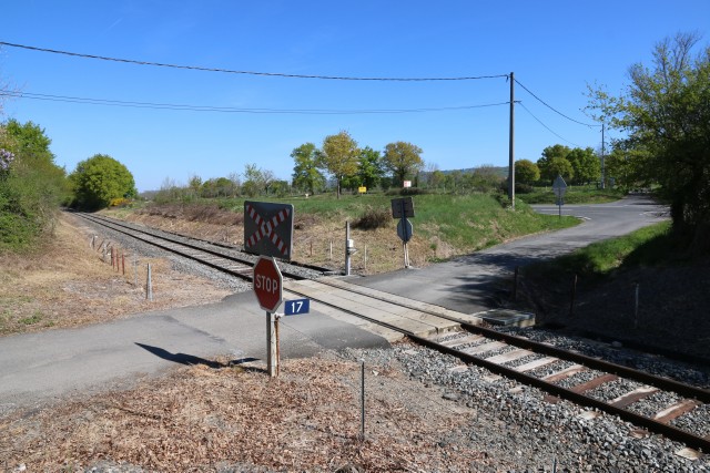 Allier - Mariol - passage à niveau