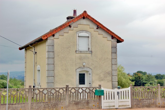 Allier - Montmarault - passage à niveau