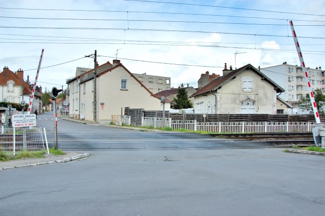 Allier - Moulins - passage à niveau