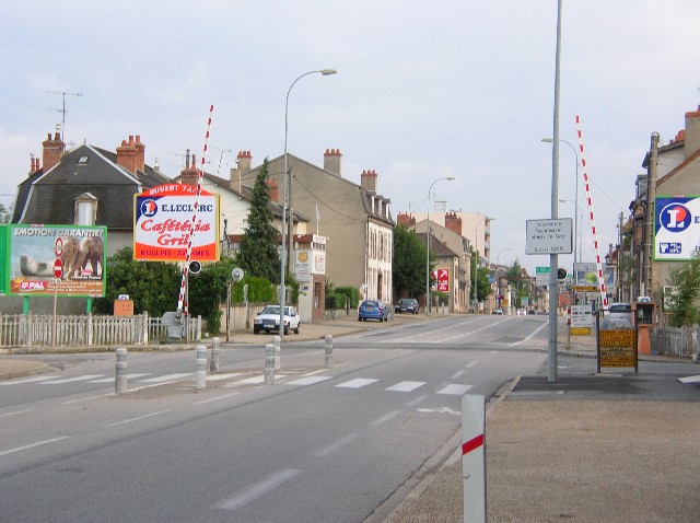 Allier - Moulins - passage à niveau