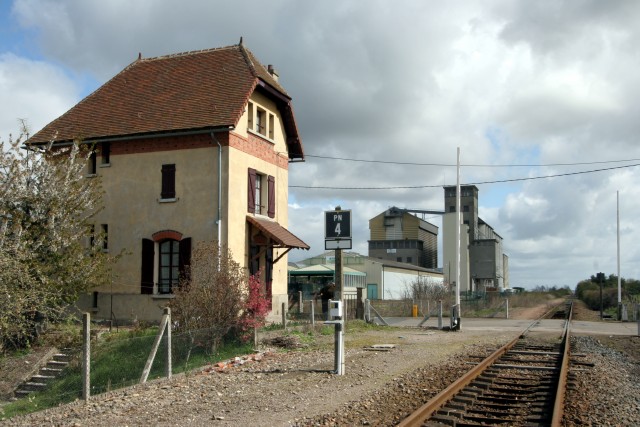 Allier - Saint Pourçain sur Sioule - passage à niveau