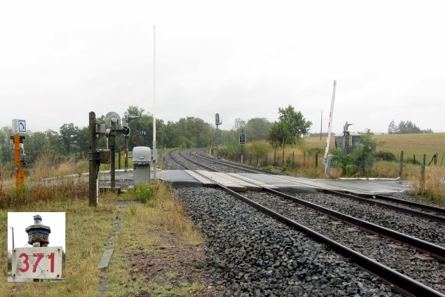 Allier - Saint Prix - passage à niveau