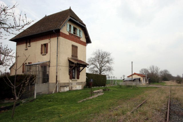 Allier - Saulzet - passage à niveau