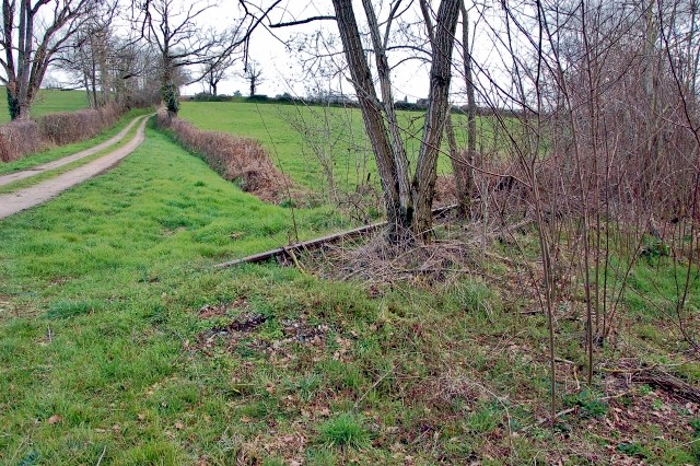 Allier - Tronget - passage à niveau