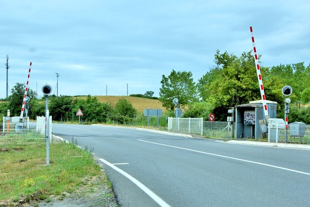 Allier - Yzeure - passage à niveau