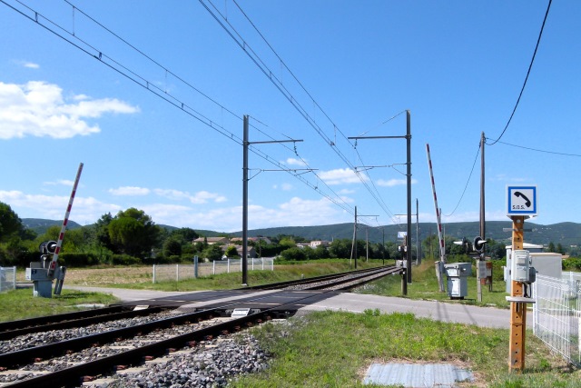 Ardèche - Saint Montan - passage à niveau