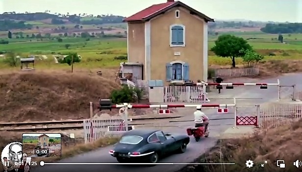 Aude - Azille - passage à niveau