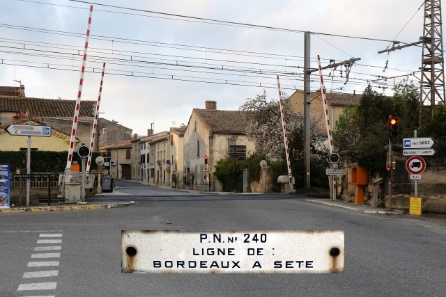 Aude - Bram - passage à niveau