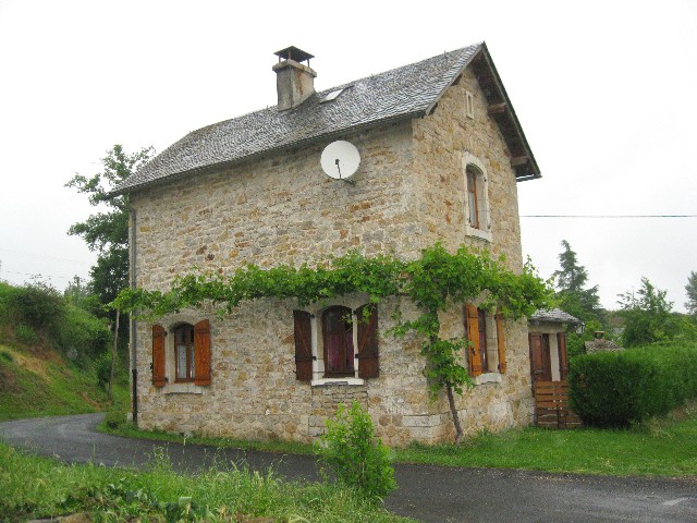 Aveyron - Espalion - passage à niveau