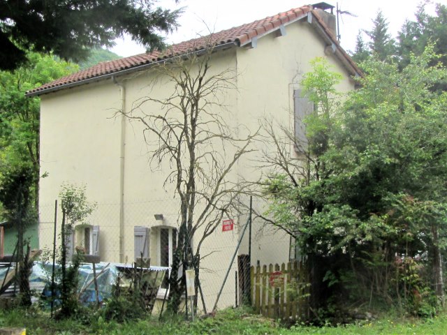 Aveyron - Saint Affrique - passage à niveau