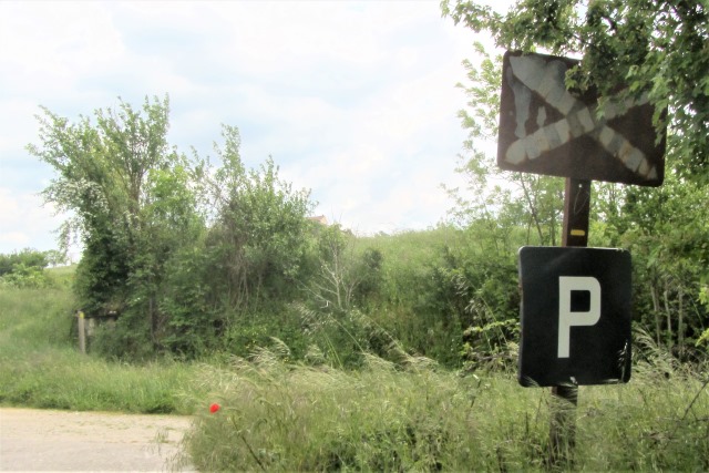 Aveyron - Saint Jean d'Alcapiès - passage à niveau