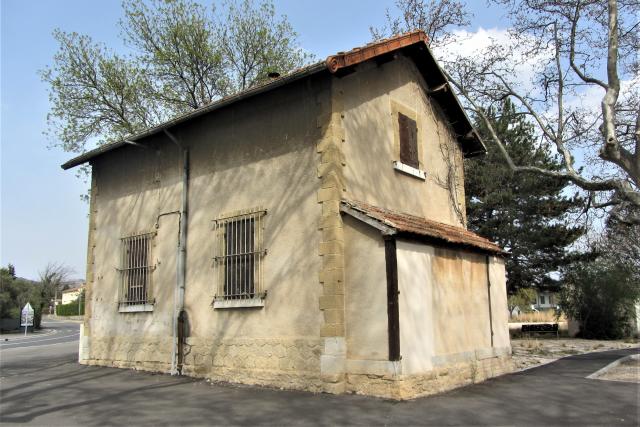 Bouches du Rhône - Pélissanne - passage à niveau