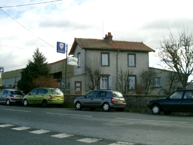 Cantal - Coren - passage à niveau