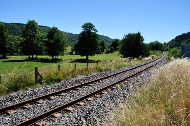 Cantal - La Chapelle d'Alagnon - passage à niveau