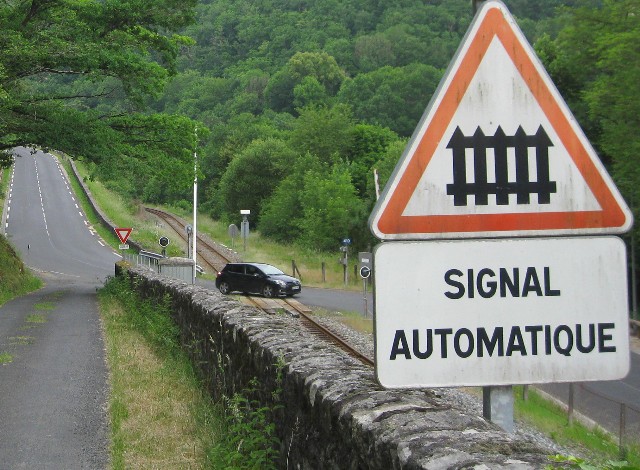 Cantal - Laroquebrou - passage à niveau