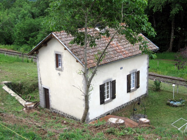 Cantal - Saint Amandin - passage à niveau