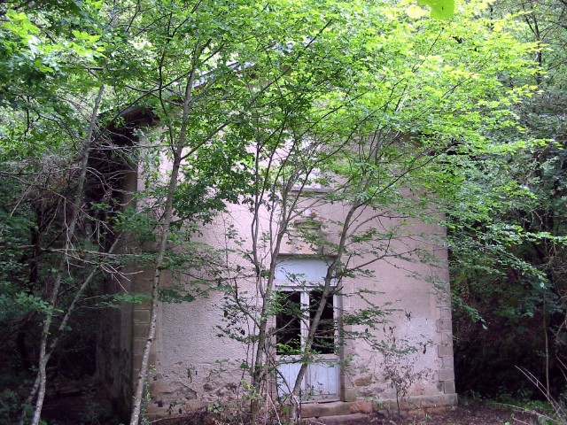 Cantal - Saint Illide - passage à niveau