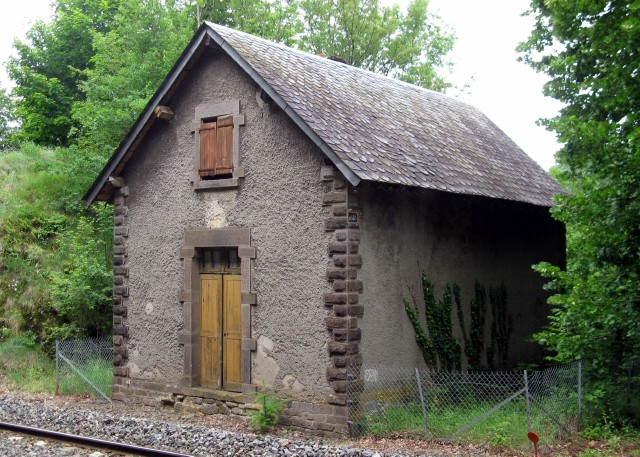 Cantal - Thiézac - passage à niveau