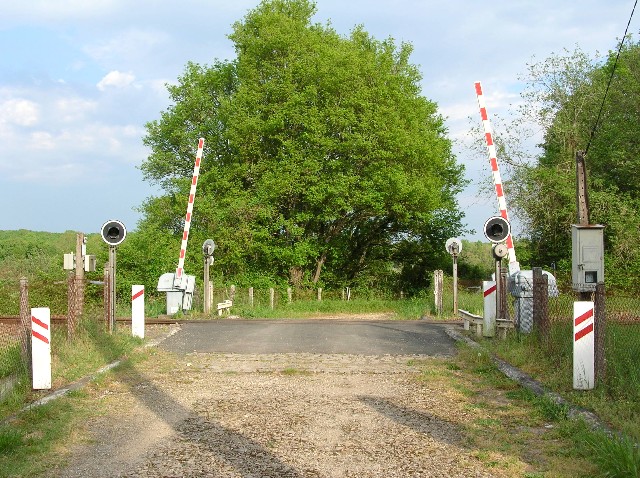 Cher - Corquoy - passage à niveau