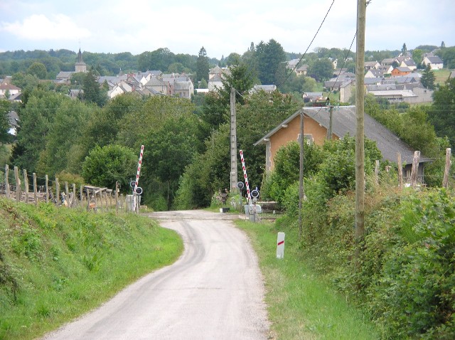 Corrèze - Eygurande - passage à niveau