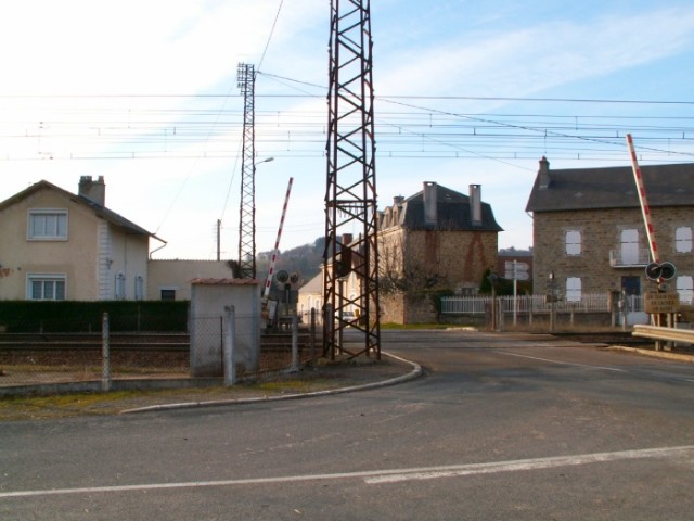 Corrèze - Masseret - passage à niveau