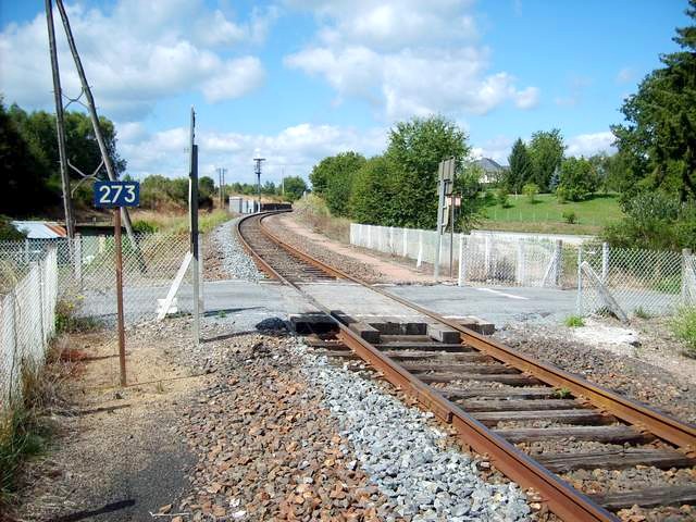 Corrèze - Monestier Merlines - passage à niveau
