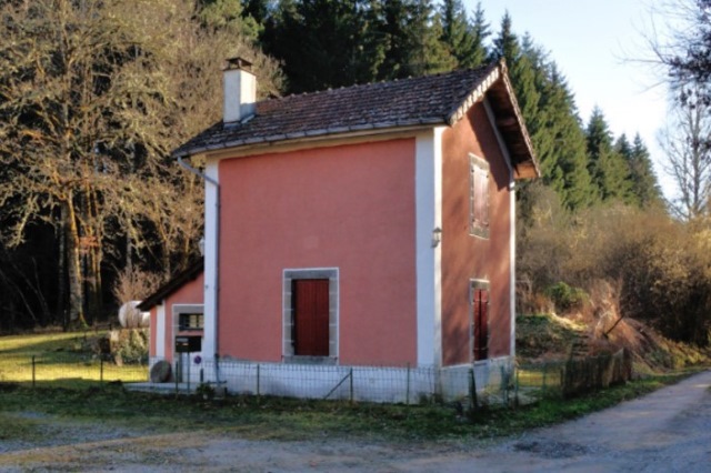 Corrèze - Monestier Merlines - passage à niveau