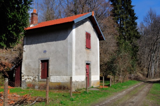 Corrèze - Saint Etienne aux Clos - passage à niveau