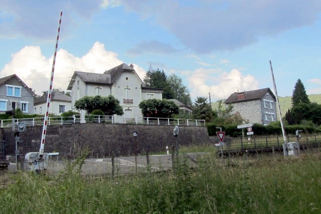 Corrèze - Saint Hilaire Peyroux - passage à niveau
