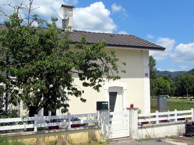 Corrèze - Turenne - passage à niveau