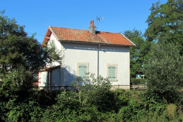 Côte d'Or - Bligny sur Ouche - passage à niveau