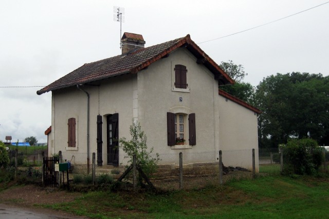 Côte d'Or - Maligny - passage à niveau