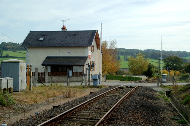 Creuse - Auzances - passage à niveau