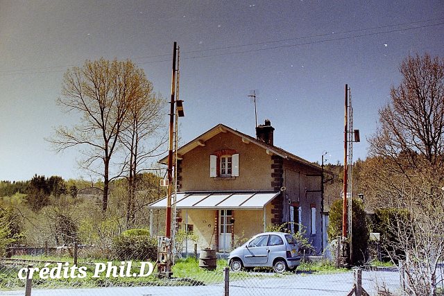 Creuse - La Courtine Le Trucq - passage à niveau