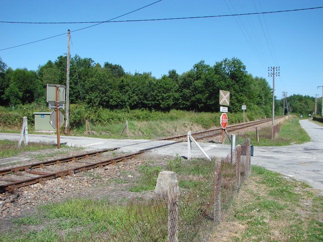 Creuse - Lavaveix les Mines - passage à niveau