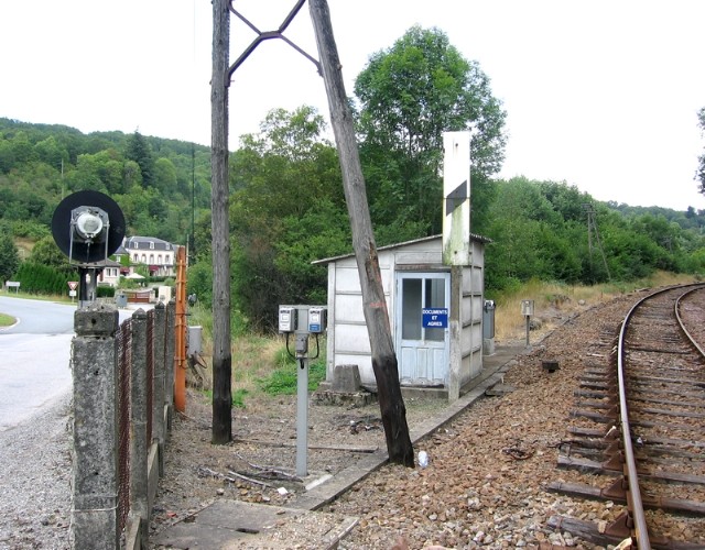 Creuse - Moutier Rozeille - passage à niveau