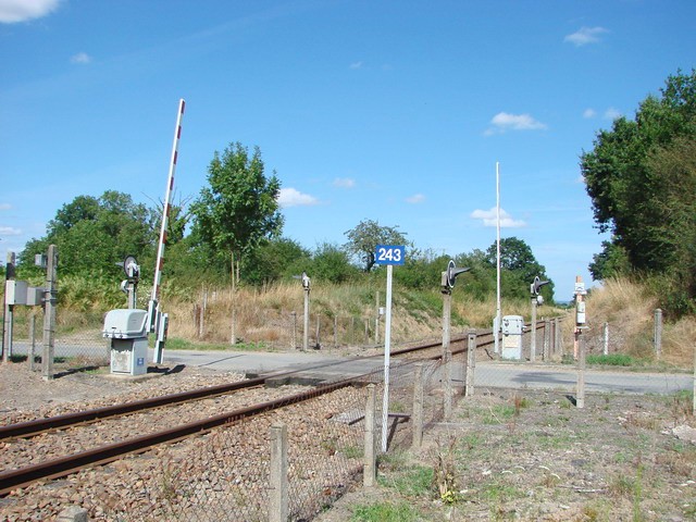 Creuse - Parsac Rimondeix - passage à niveau