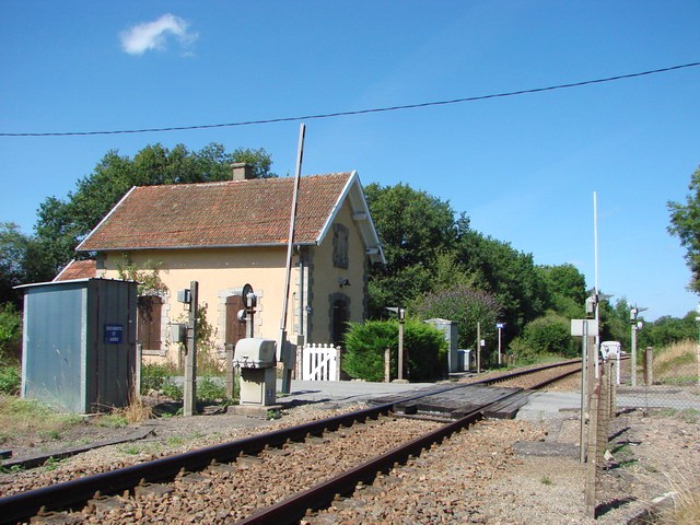 Creuse - Parsac Rimondeix - passage à niveau