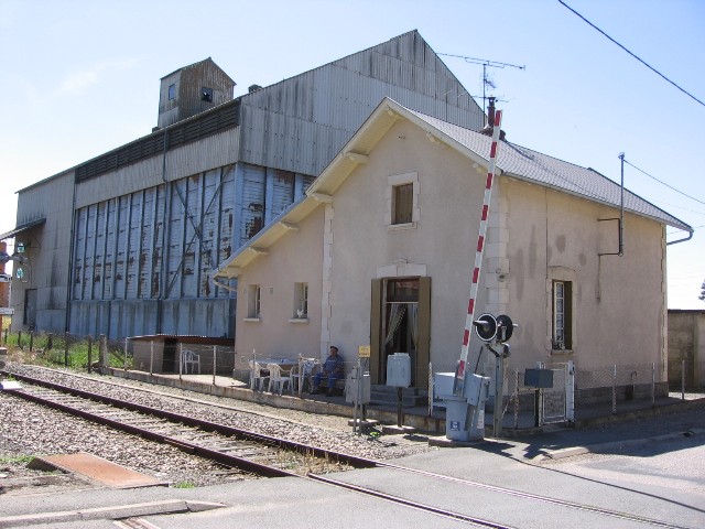 Creuse - Reterre - passage à niveau