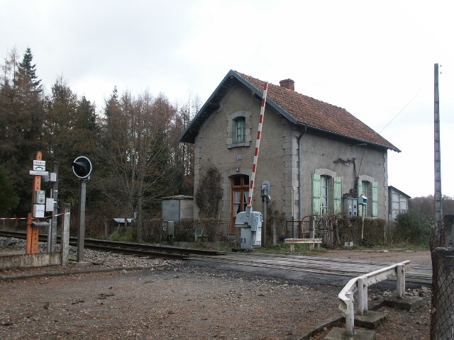 Creuse -  - passage à niveau