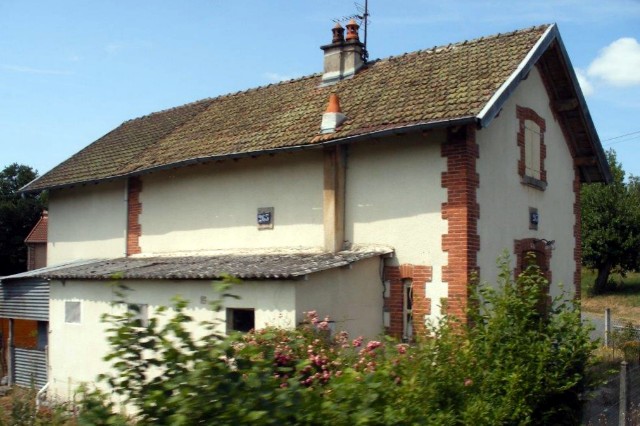 Creuse - Saint Médard la Rochette - passage à niveau