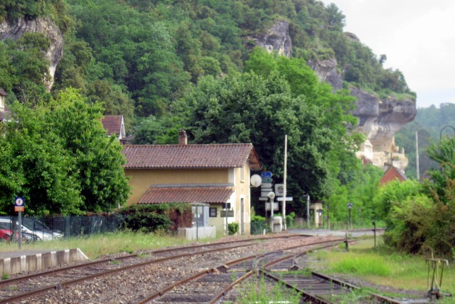 Dordogne - Les Eyzies de Tayac Sireuil - passage à niveau