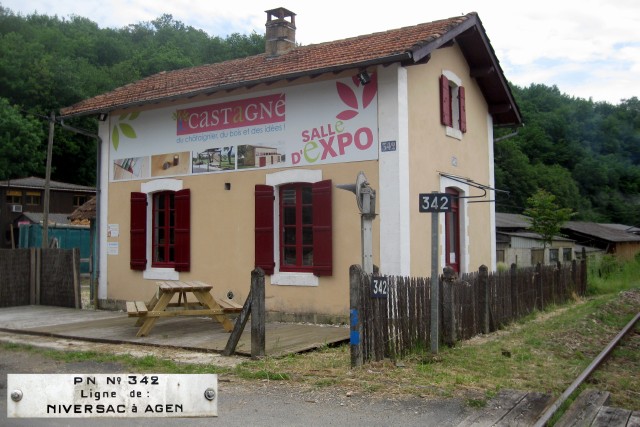 Dordogne - Loubejac - passage à niveau