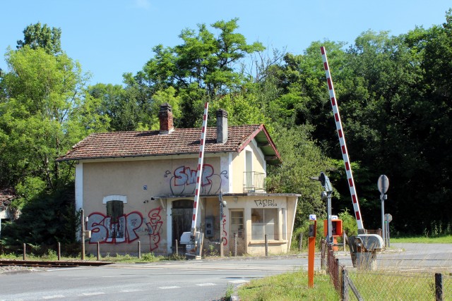 Dordogne - Saint Rabier - passage à niveau