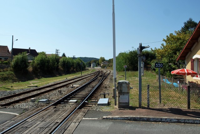 Dordogne - Siorac en Périgord - passage à niveau