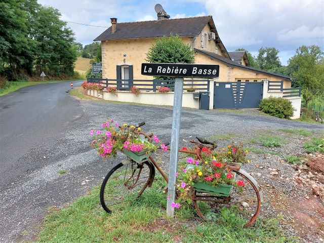 Dordogne - Villac - passage à niveau